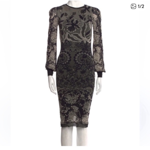 Chic Black and Cream Lace Dress - Picture 2 of 3